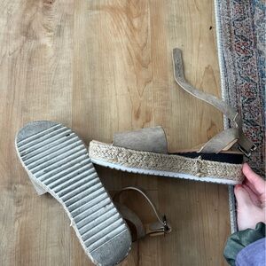 Size 8 platform sandals